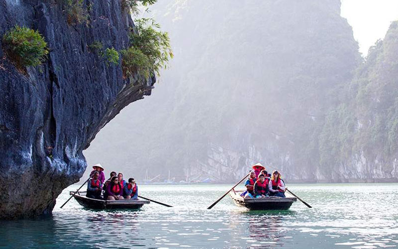Halong Bay Cruise Tips for First-Time Travelers